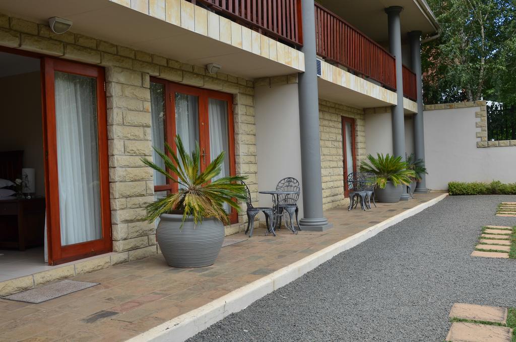 Riverwalk Bed And Breakfast คลาเรนส์ ภายนอก รูปภาพ