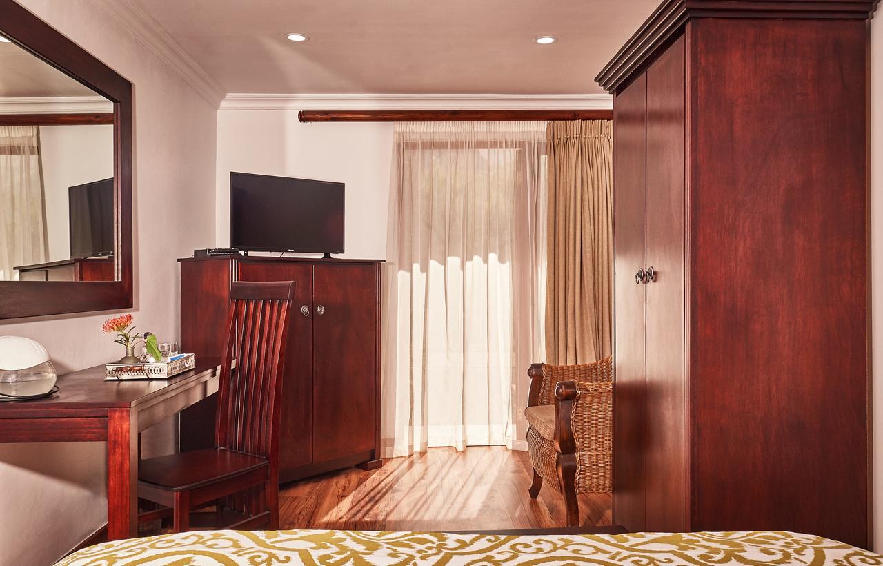 Riverwalk Bed And Breakfast คลาเรนส์ ภายนอก รูปภาพ